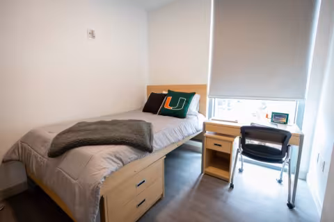 Sample Bedroom of Lakeside Village